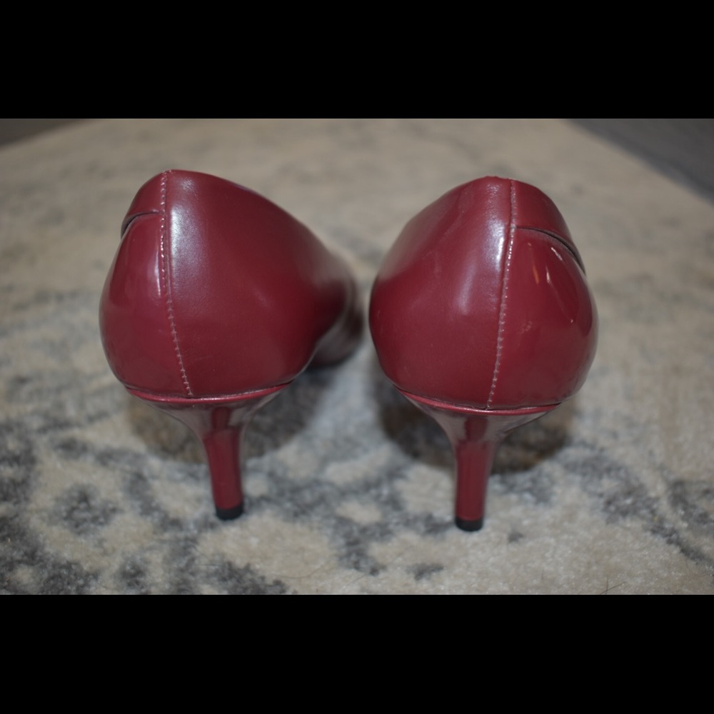 Red Heels - Picture 2 of 2